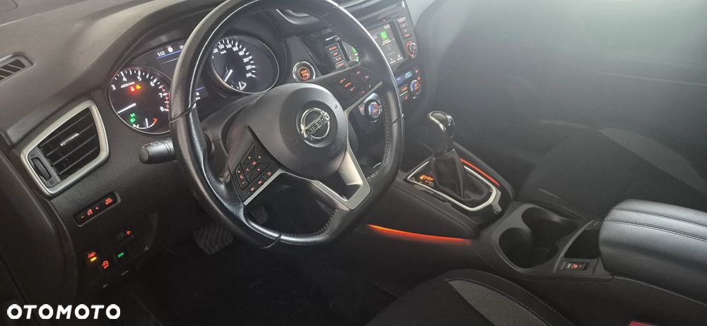 Nissan Qashqai 1.3 DIG-T DCT N-CONNECTA - 19