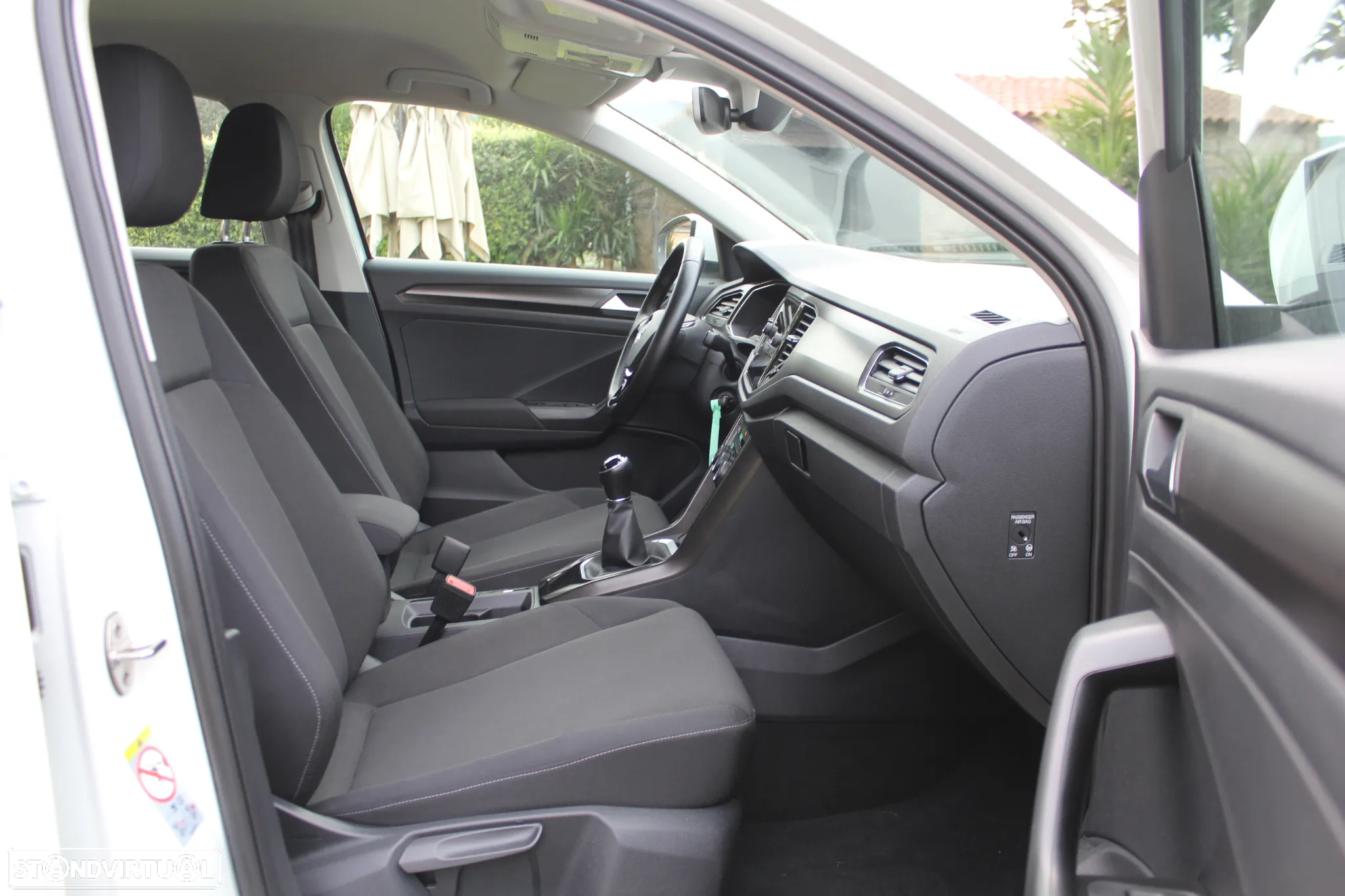 VW T-Roc 1.5 TSI Beats - 19
