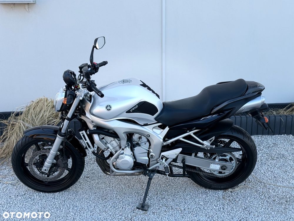Yamaha FZ6 - 8
