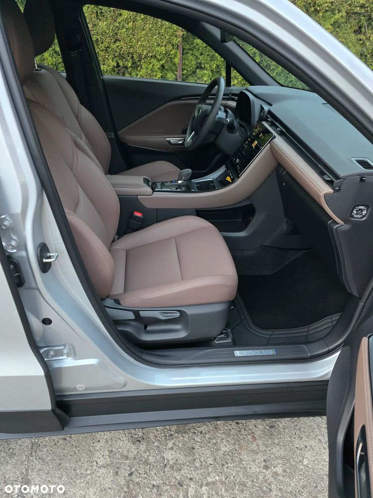 Lexus LBX FWD Original Edition - 18