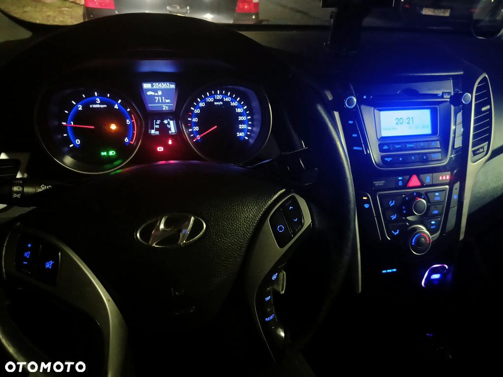 Hyundai i30 1.4 CRDi Base - 6