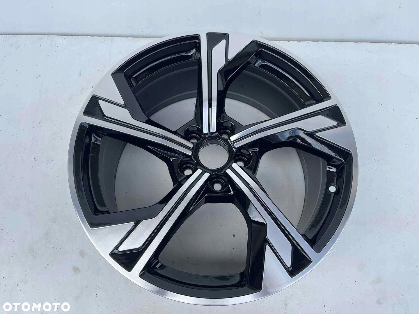 AUDI A4 S4 A5 S5 FELGA 8.5JX19 ET40 5X112 - 3
