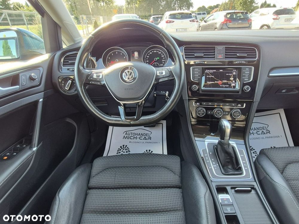 Volkswagen Golf - 29