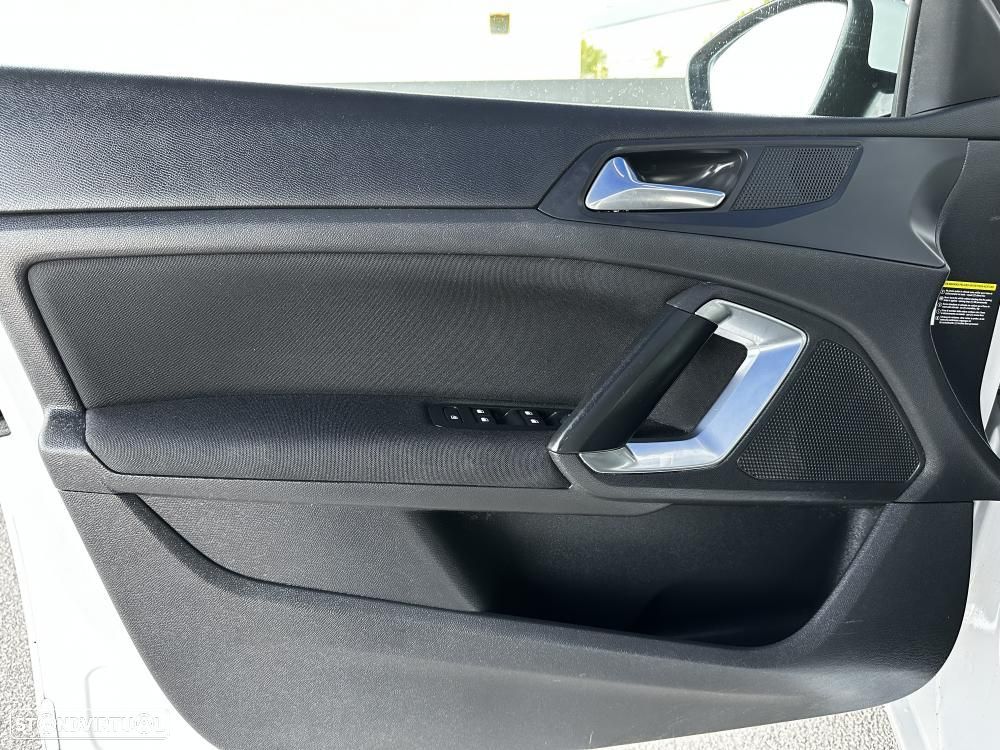 Peugeot 308 1.6 BlueHDi Allure - 18