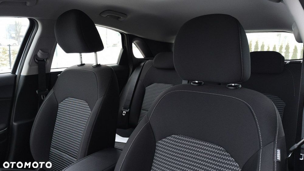 Kia Ceed - 11
