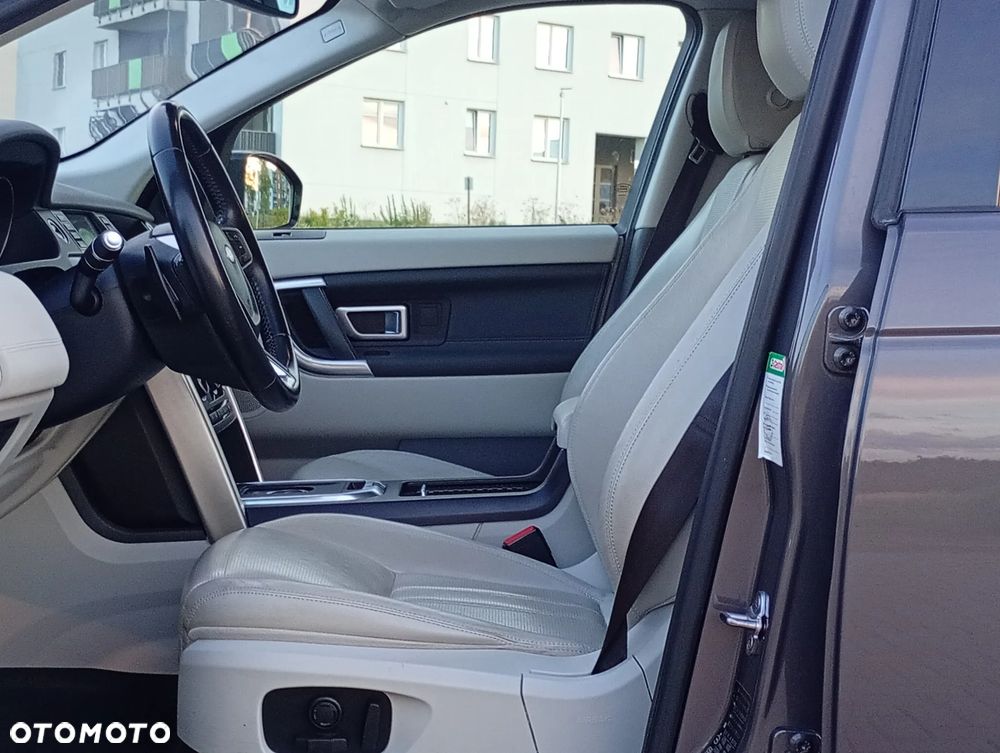 Land Rover Discovery Sport - 16
