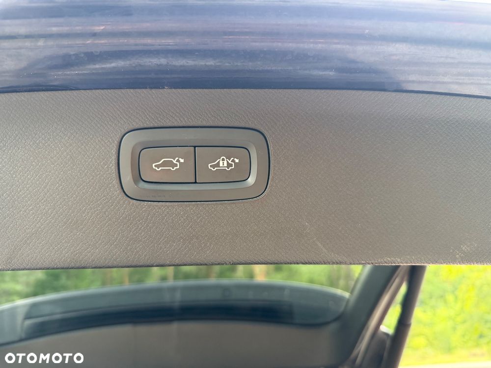 Volvo XC 90 - 19