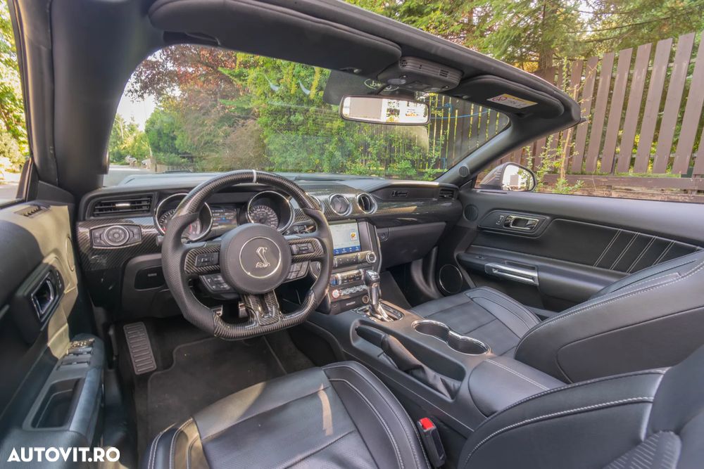 Ford Mustang - 21