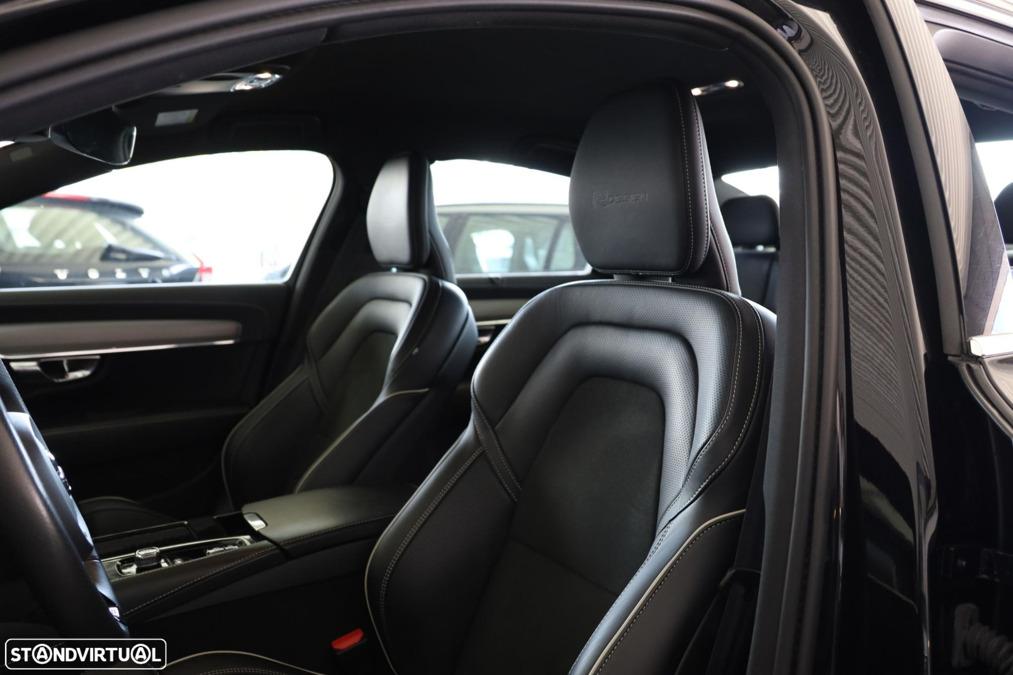 Volvo S90 2.0 T8 PHEV R-Design AWD - 4