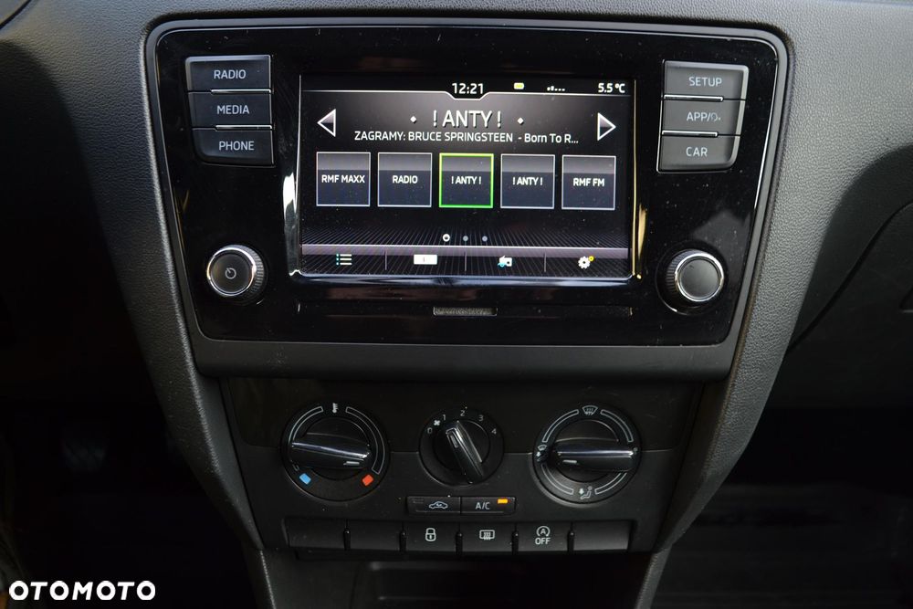 Skoda RAPID 1.0 TSI Active - 23