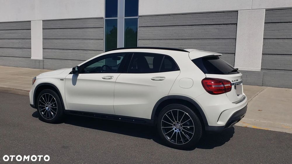 Mercedes-Benz GLA 250 7G-DCT Peak Edition - 3