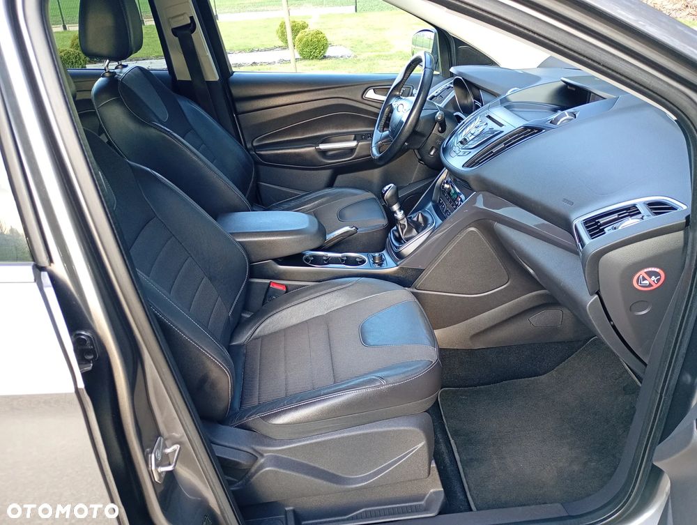 Ford Kuga 2.0 TDCi 4x4 Titanium - 19