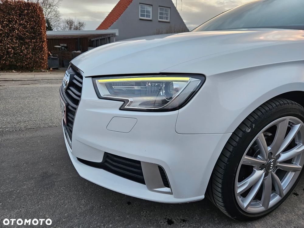 Audi A3 Sportback 1.4 TFSI CoD S tronic - 32