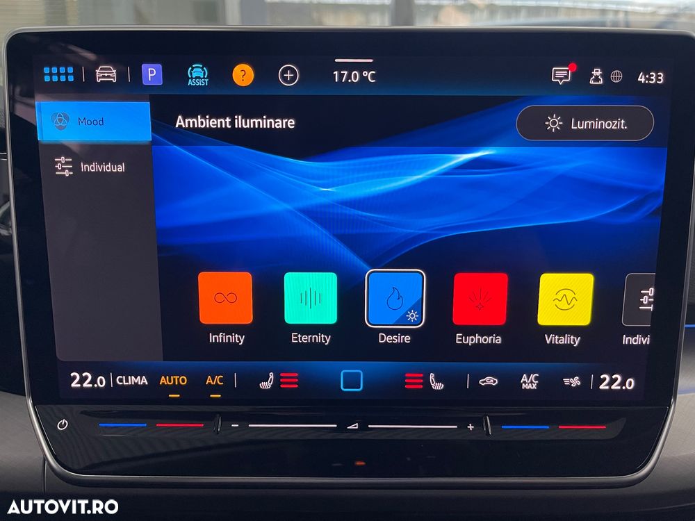 Volkswagen Golf 1.5 eTSI DSG MHEV Life - 29