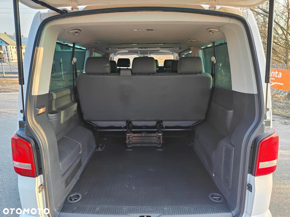 Volkswagen Caravelle - 19