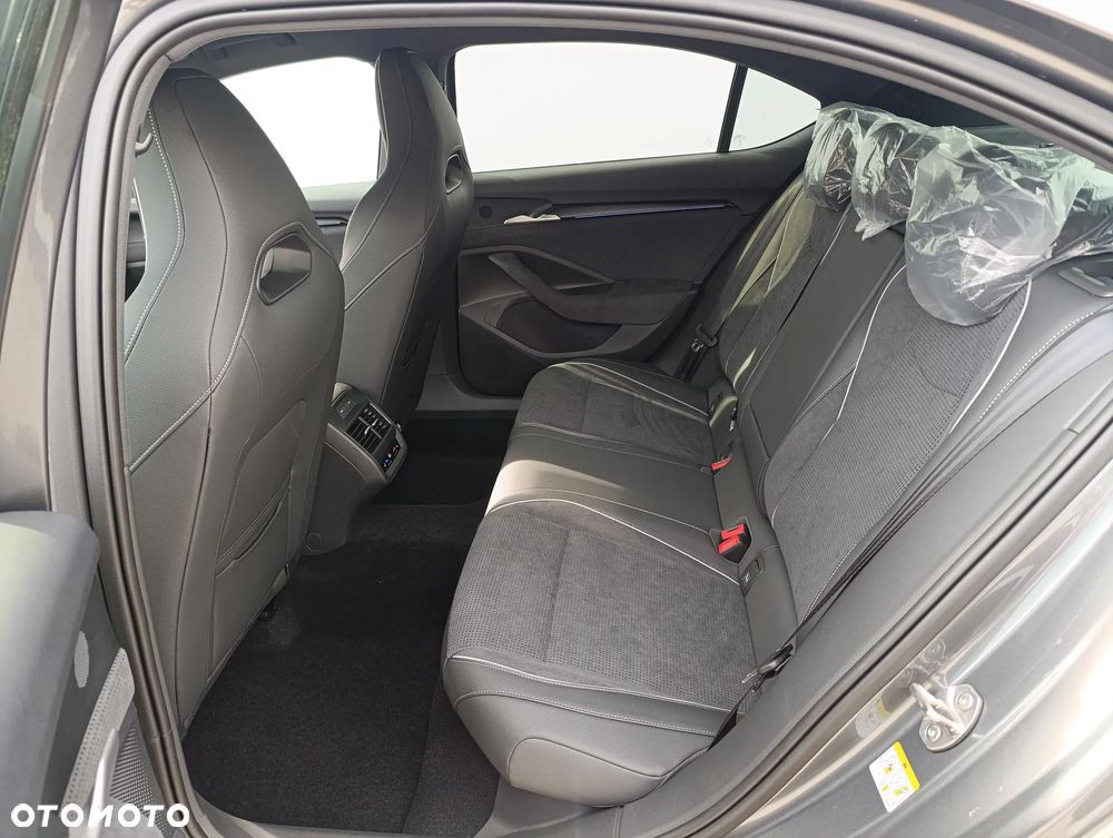 Skoda Superb 2.0 TSI Sportline DSG - 12