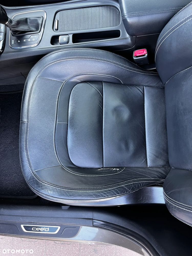 Kia Ceed Cee'd 1.6 GDI L DCT - 14