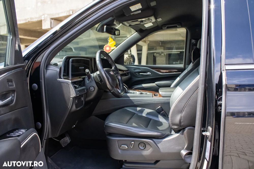 Cadillac Escalade - 11