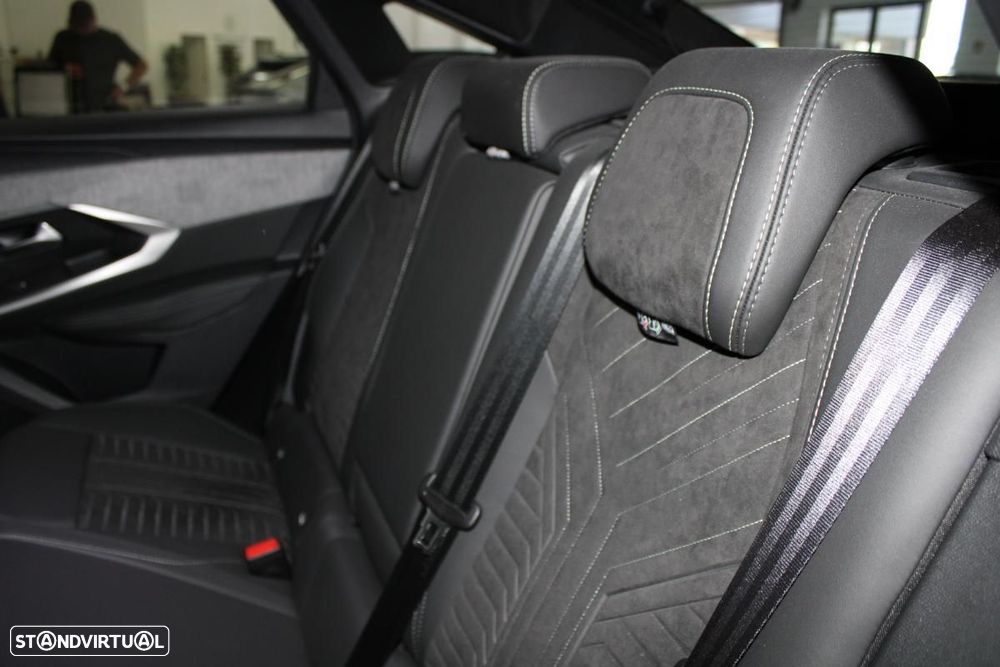 Peugeot E-3008 73 kWh GT - 14