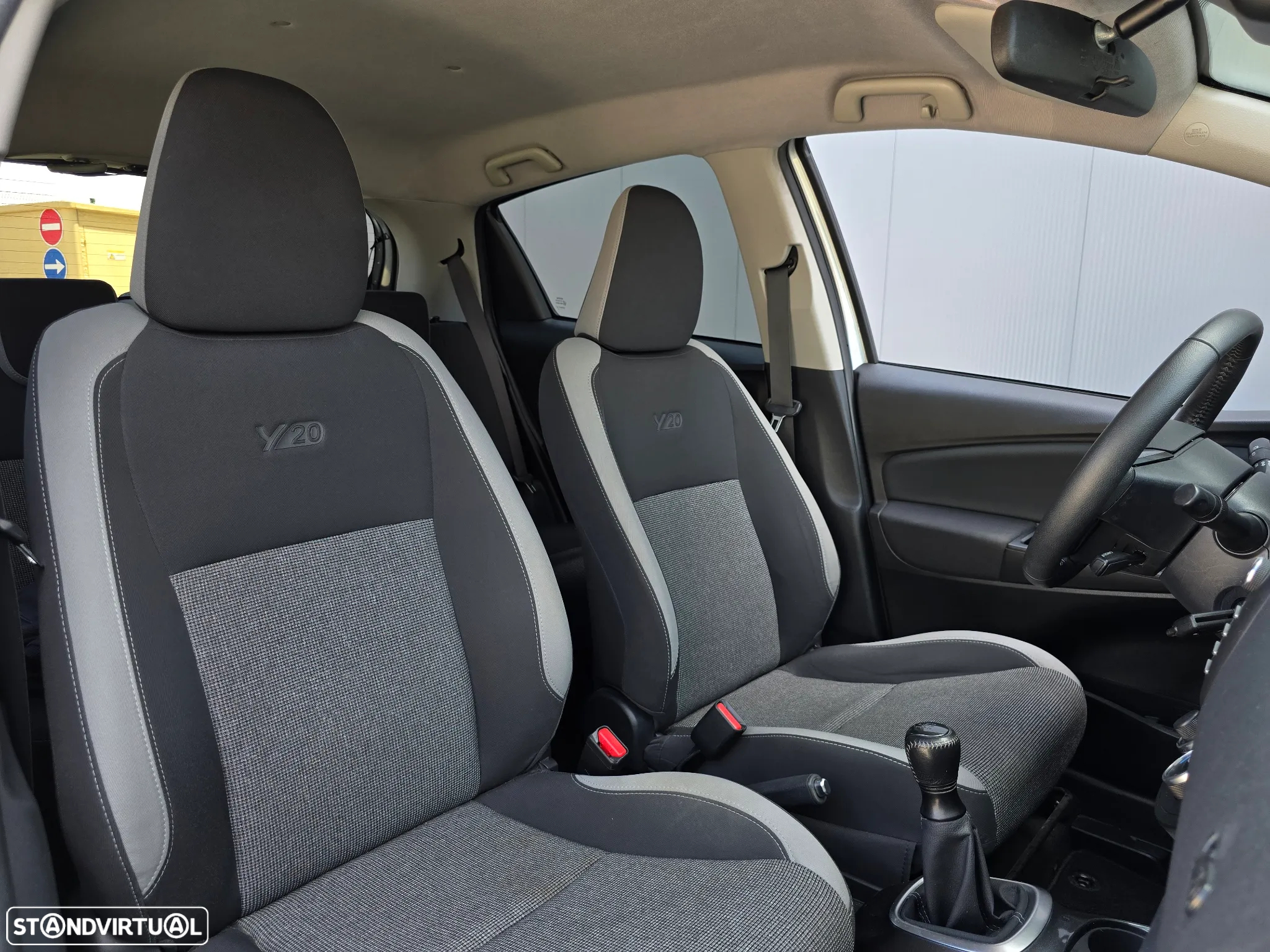 Toyota Yaris 1.0 VVT-i Y20 Club - 20