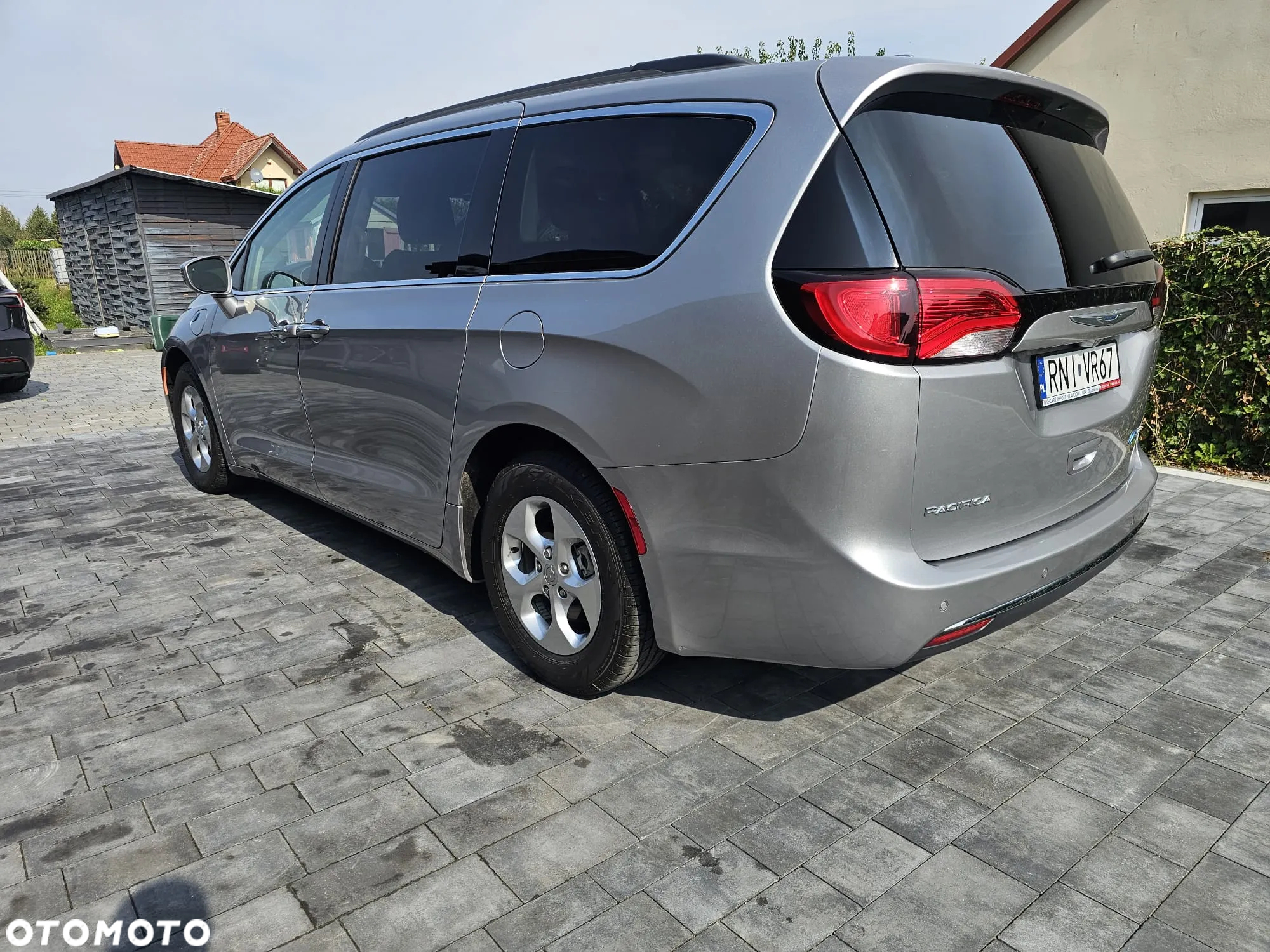 Chrysler Pacifica - 9