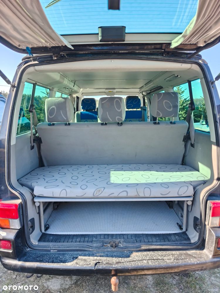 Volkswagen Multivan - 15