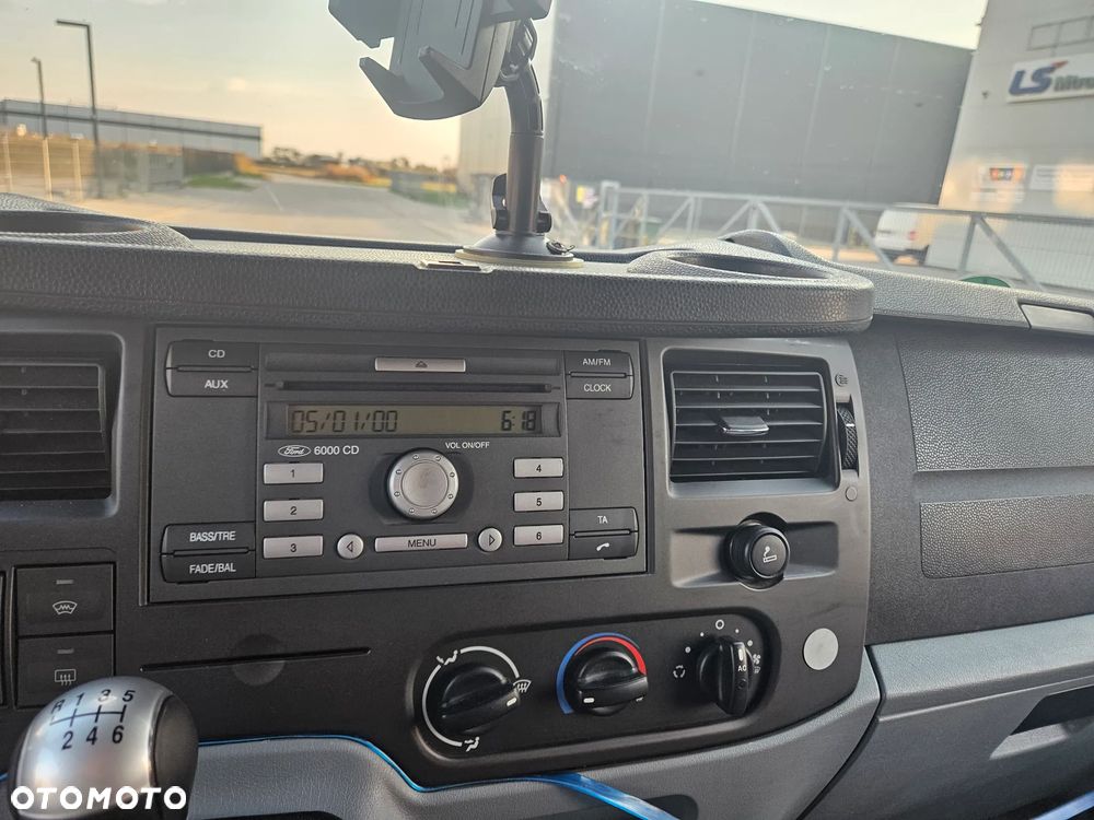 Ford Transit - 8