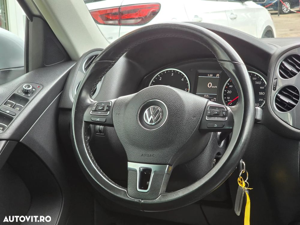 Volkswagen Tiguan - 21