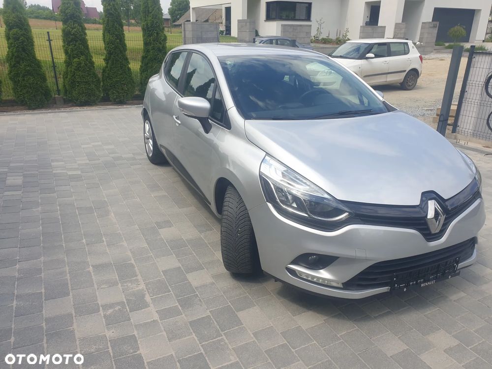 Renault Clio - 2
