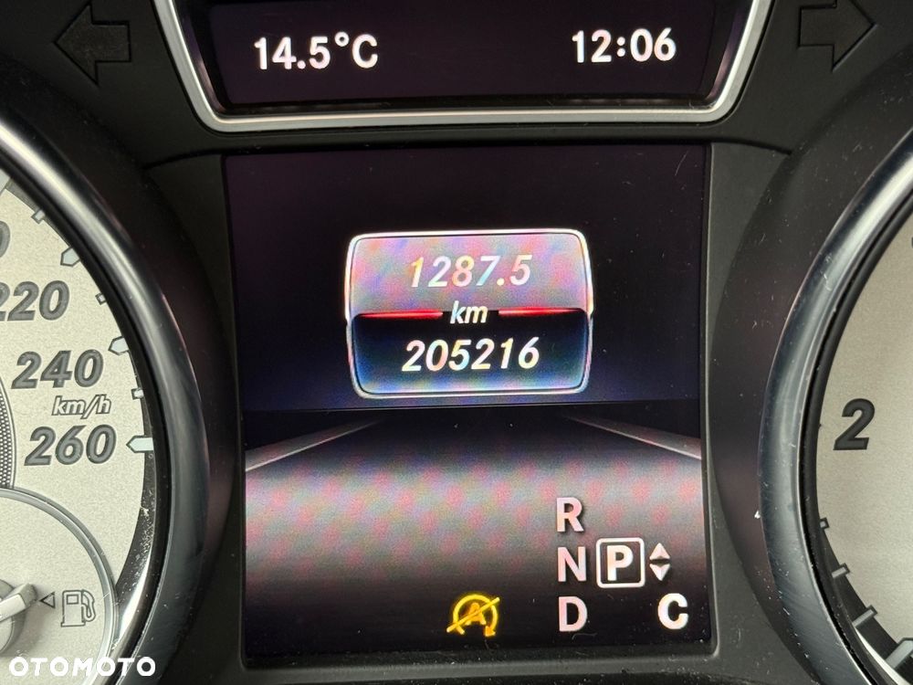 Mercedes-Benz GLA - 23