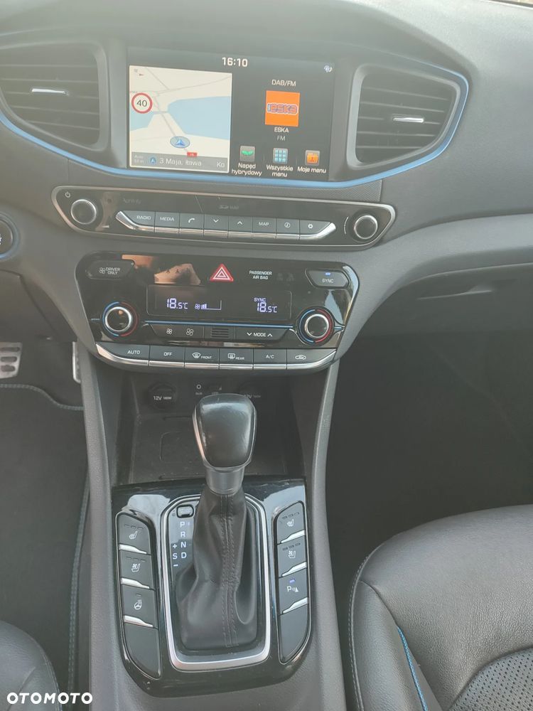 Hyundai IONIQ Hybrid Platinum - 10