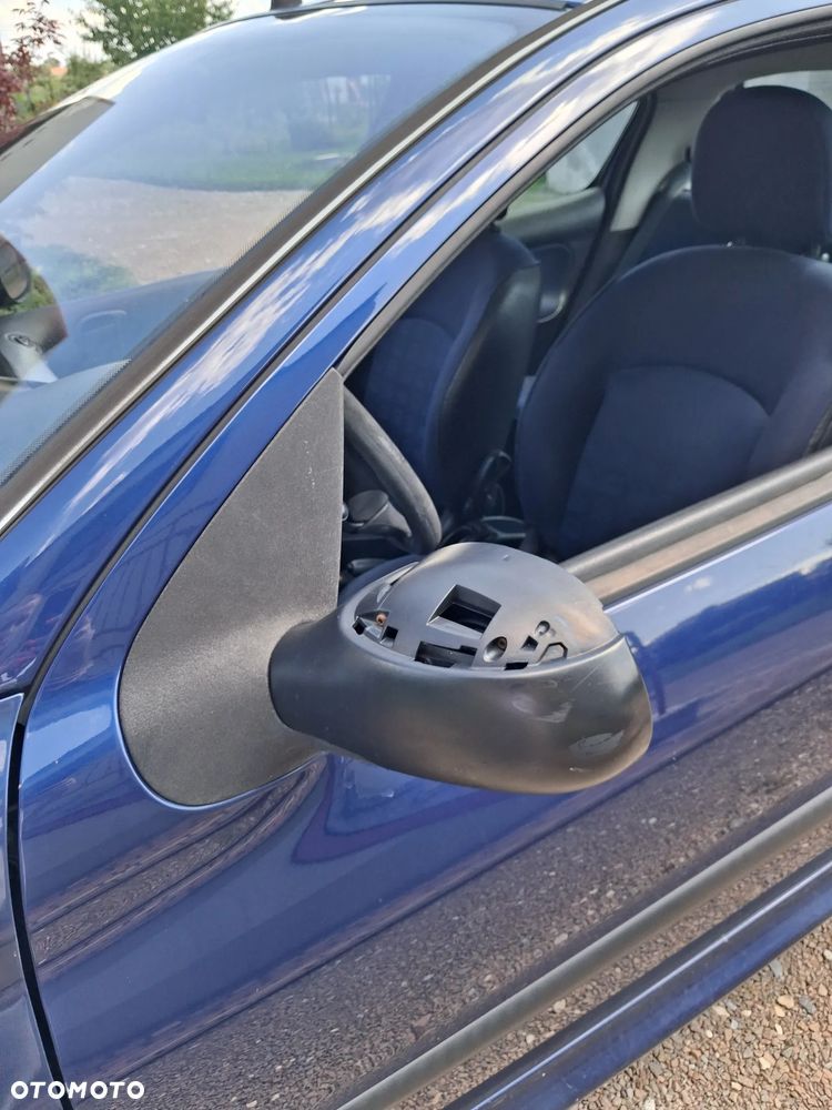 Peugeot 206 - 11
