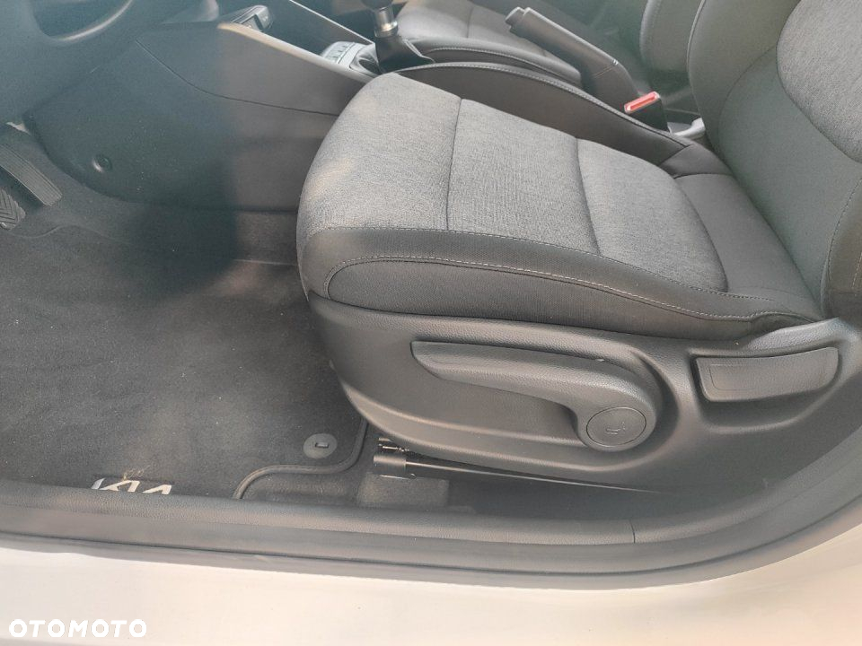 Kia Stonic - 12