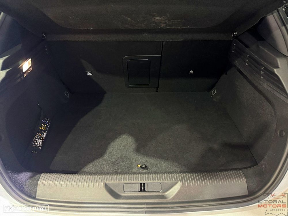 Peugeot 308 1.6 Hybrid GT e-EAT8 - 11