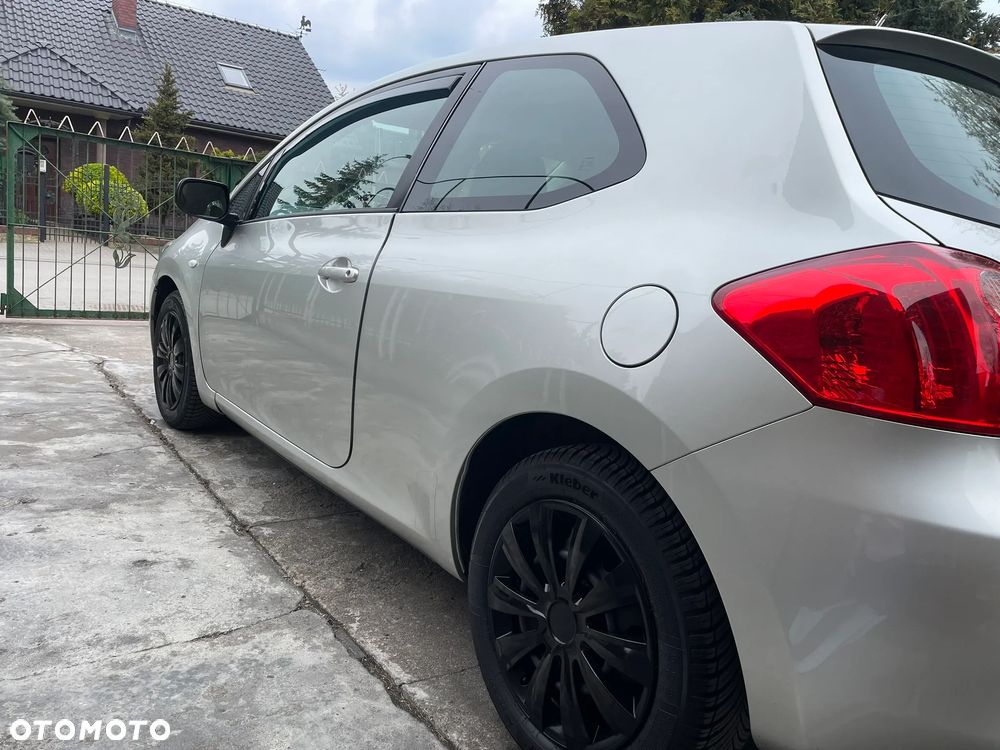 Toyota Auris 1.6 VVT-i Sol - 3