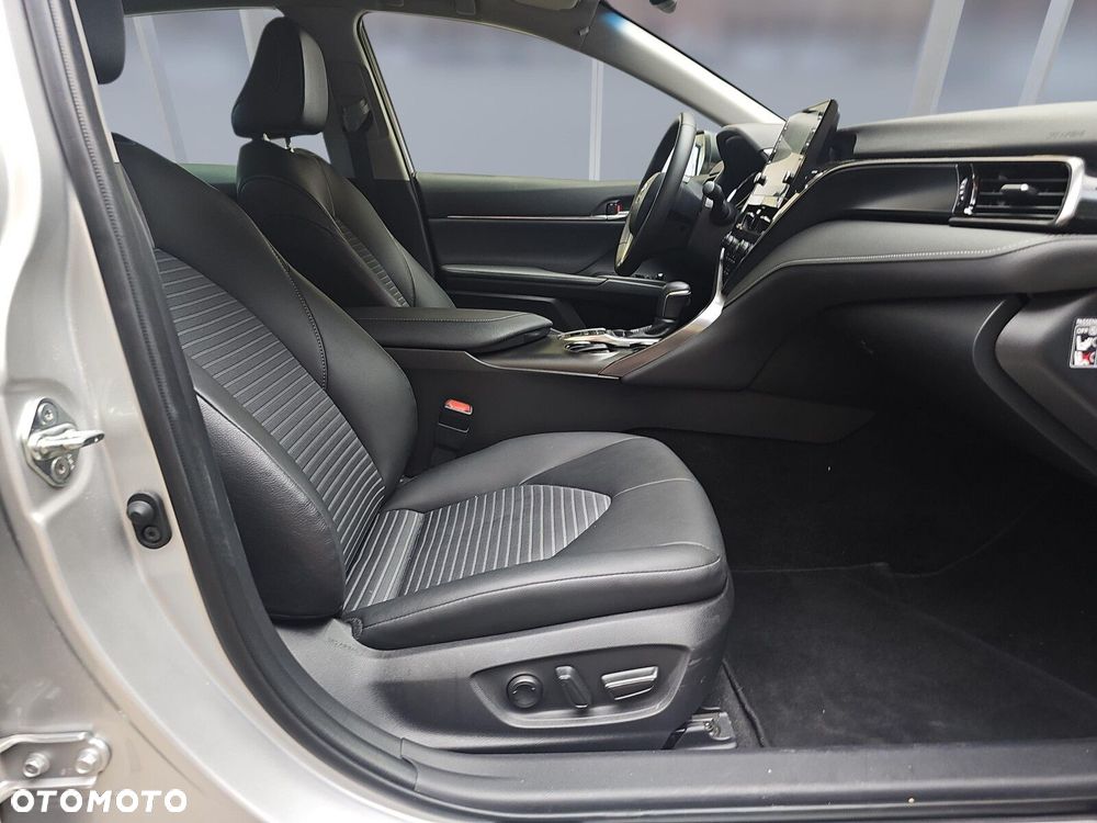 Toyota Camry 2.5 Hybrid Prestige CVT - 10
