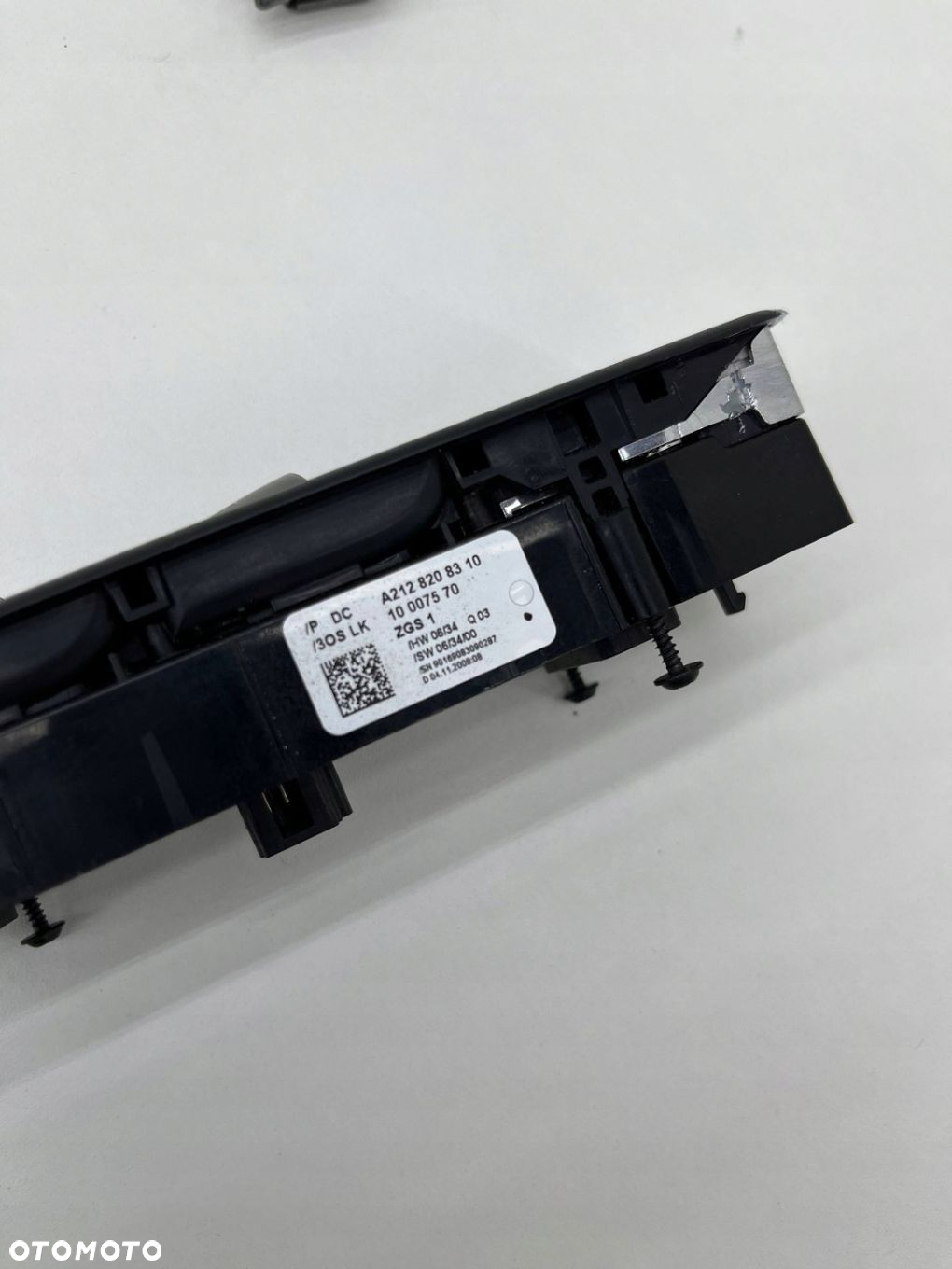 MERCEDES W204 PANEL PRZEŁĄCZNIK SZYB KIEROWCY A2128208310 - 6