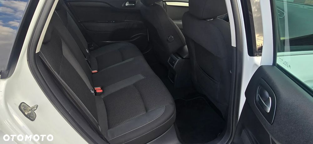 Citroën C4 1.6 BlueHDi Feel - 17