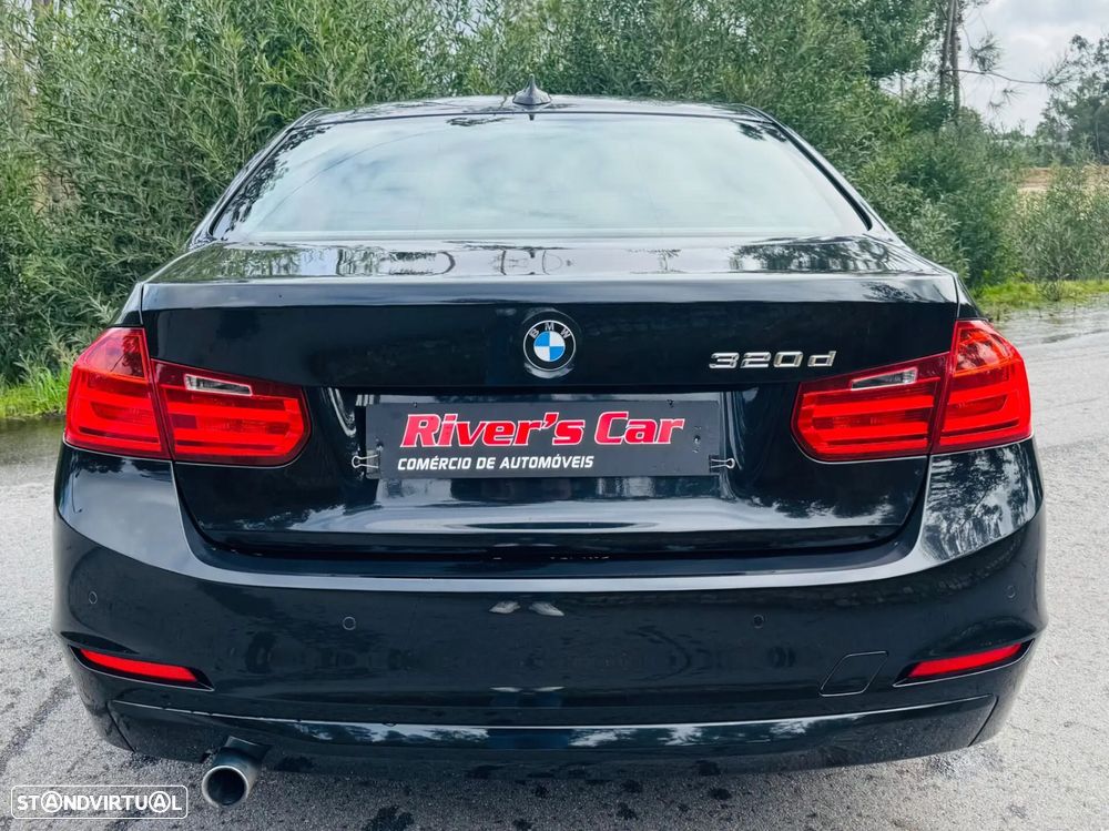 BMW 320 d Line Sport - 11