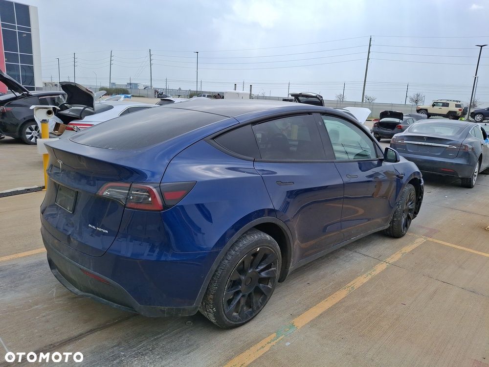 Tesla Y Long Range AWD