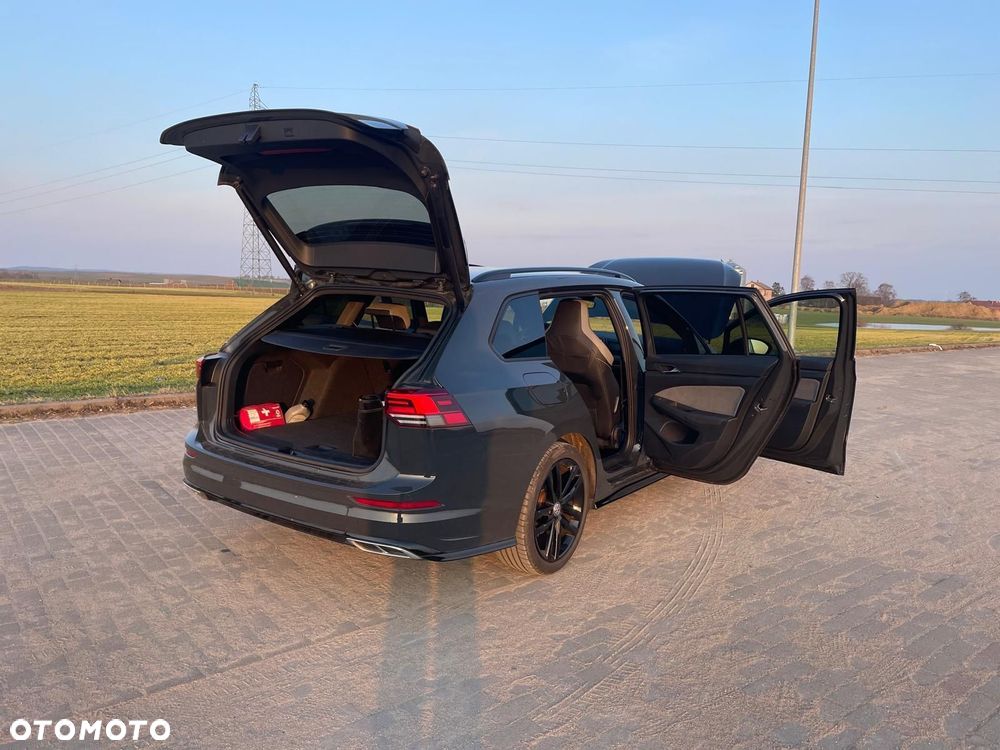 Volkswagen Golf 2.0 TSI OPF DSG R-Line - 23
