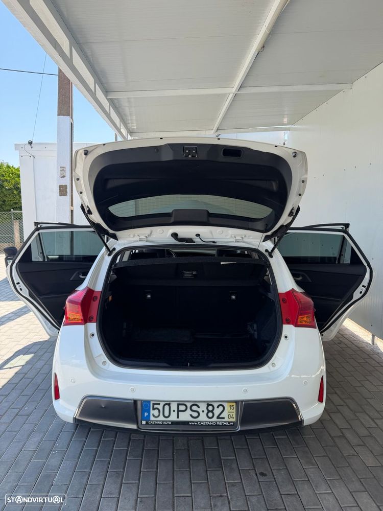 Toyota Auris - 11