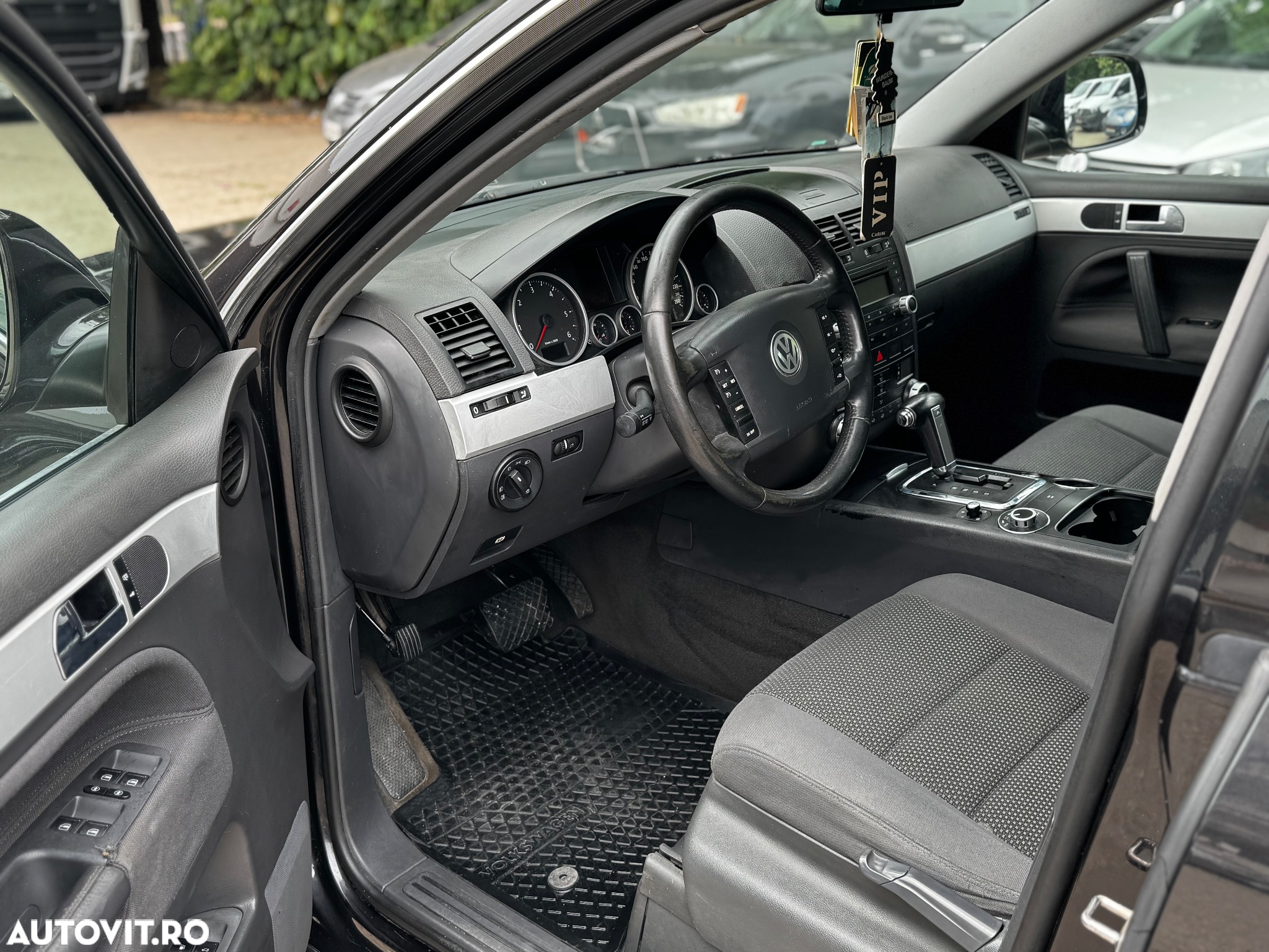 Volkswagen Touareg - 9