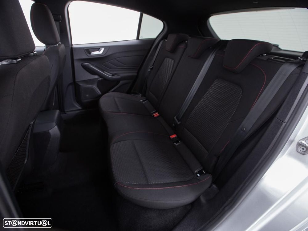 Ford Focus - 11