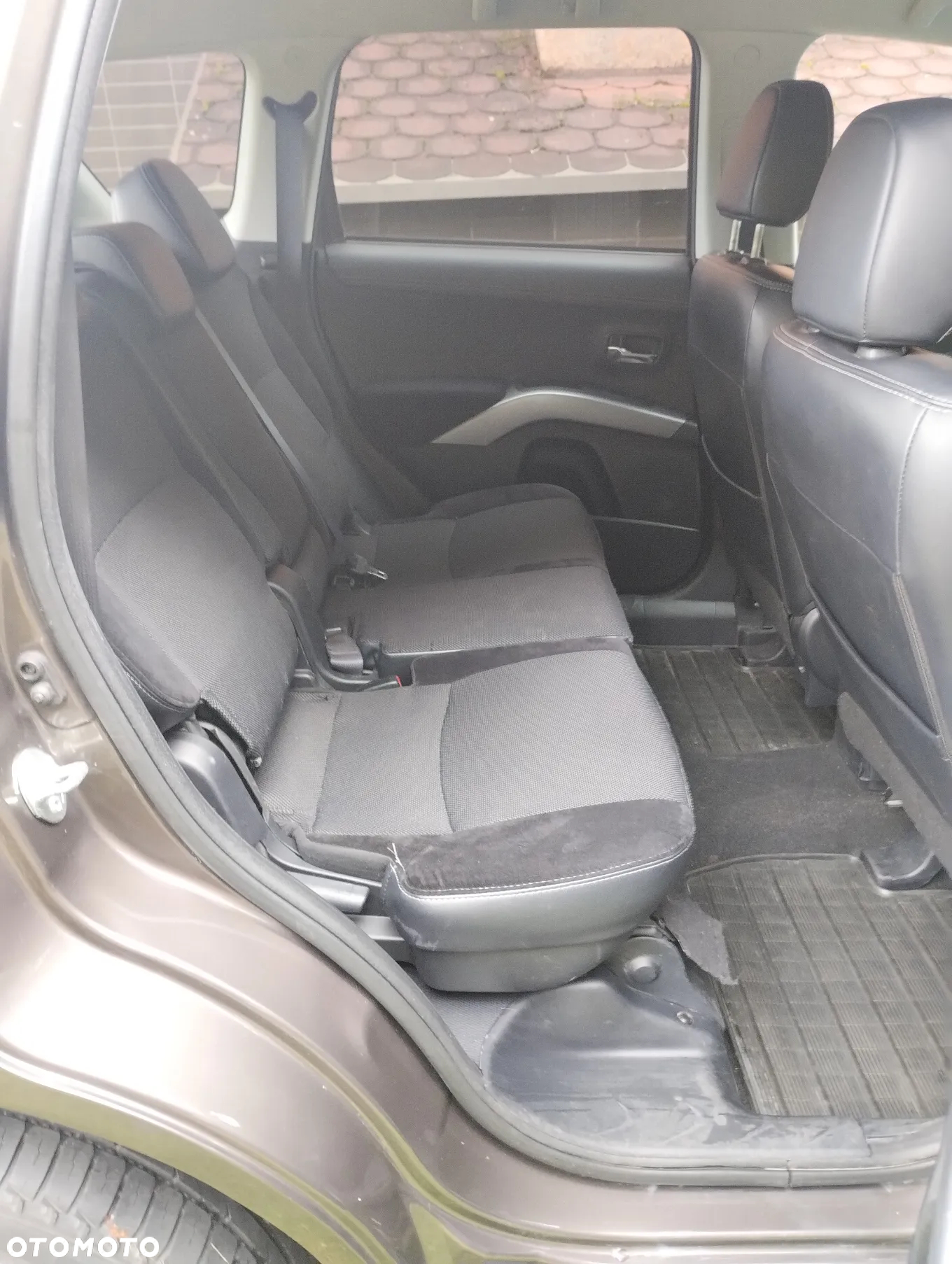 Mitsubishi Outlander 2.4 Intense + CVT - 8