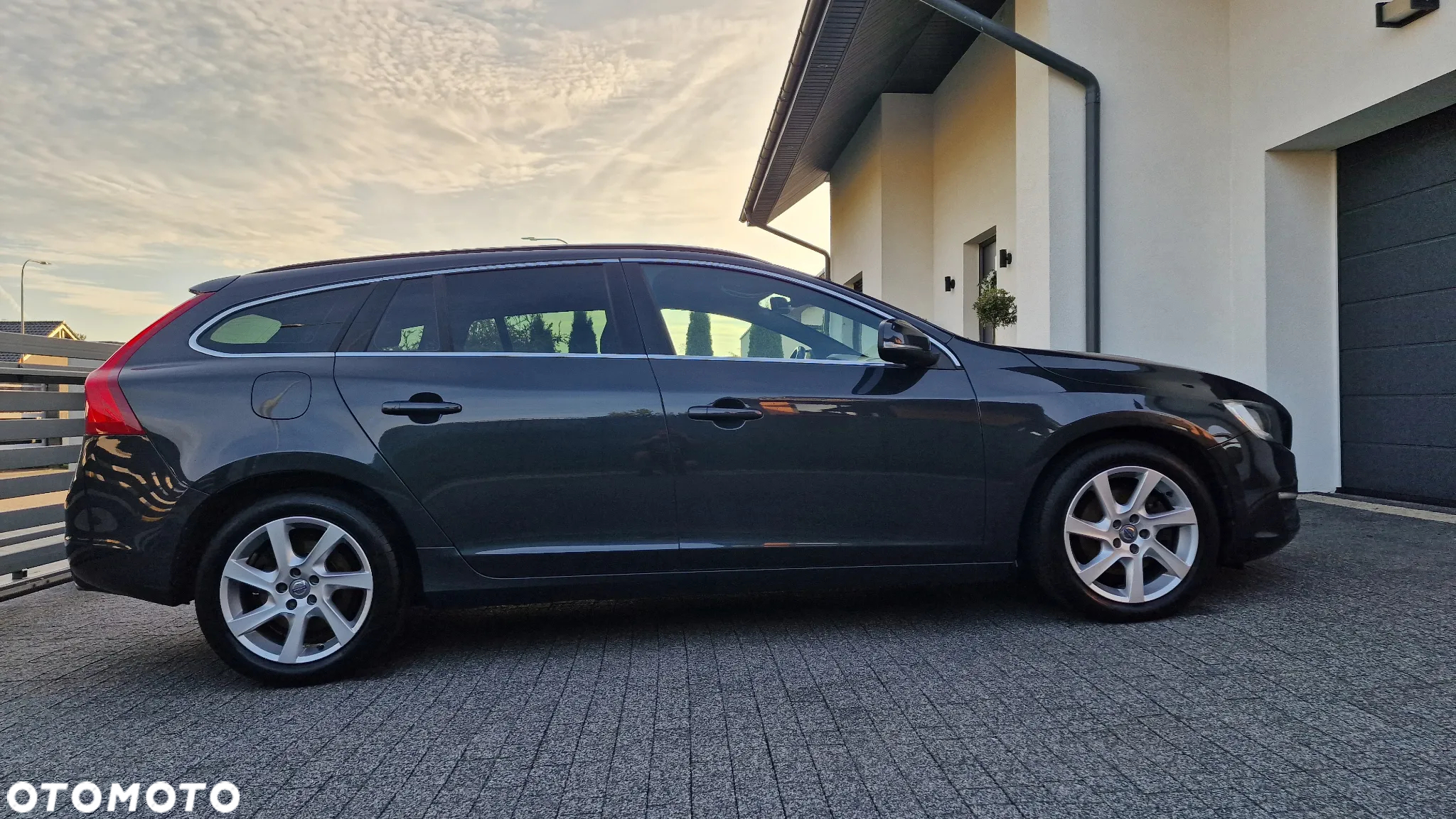 Volvo V60 D4 Drive-E Summum - 12