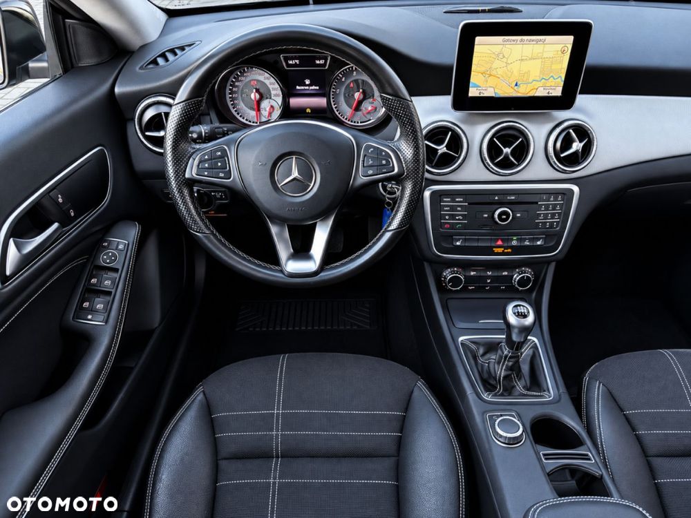 Mercedes-Benz CLA 2015