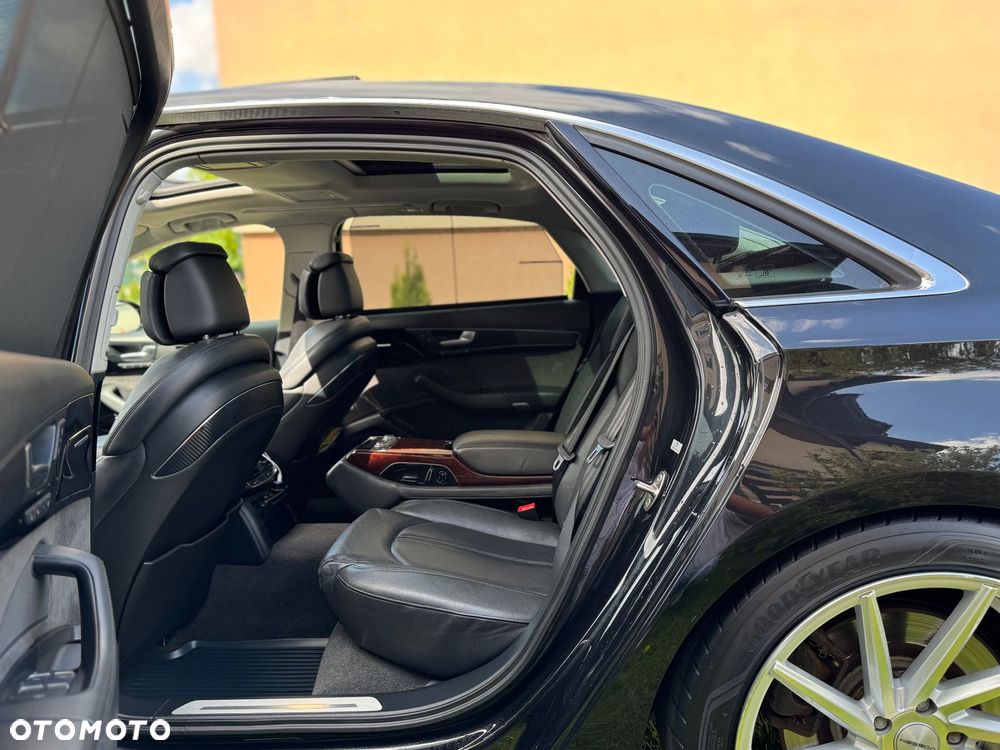 Audi A8 4.2 FSI L Quattro - 15
