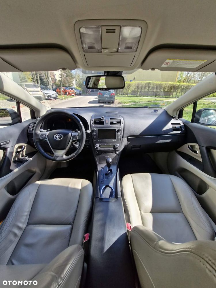Toyota Avensis 2.0 Prestige EU5 MS - 16