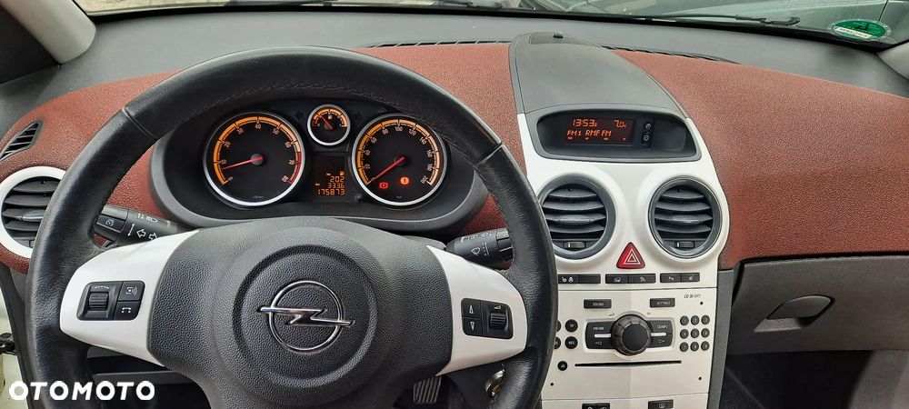 Opel Corsa 1.4 16V Satellite - 8